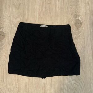 ABERCROMBIE BLACK LINEN MINI SKORT